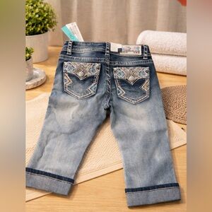 Grace Blue Cropped Jeans with Embellished Pockets